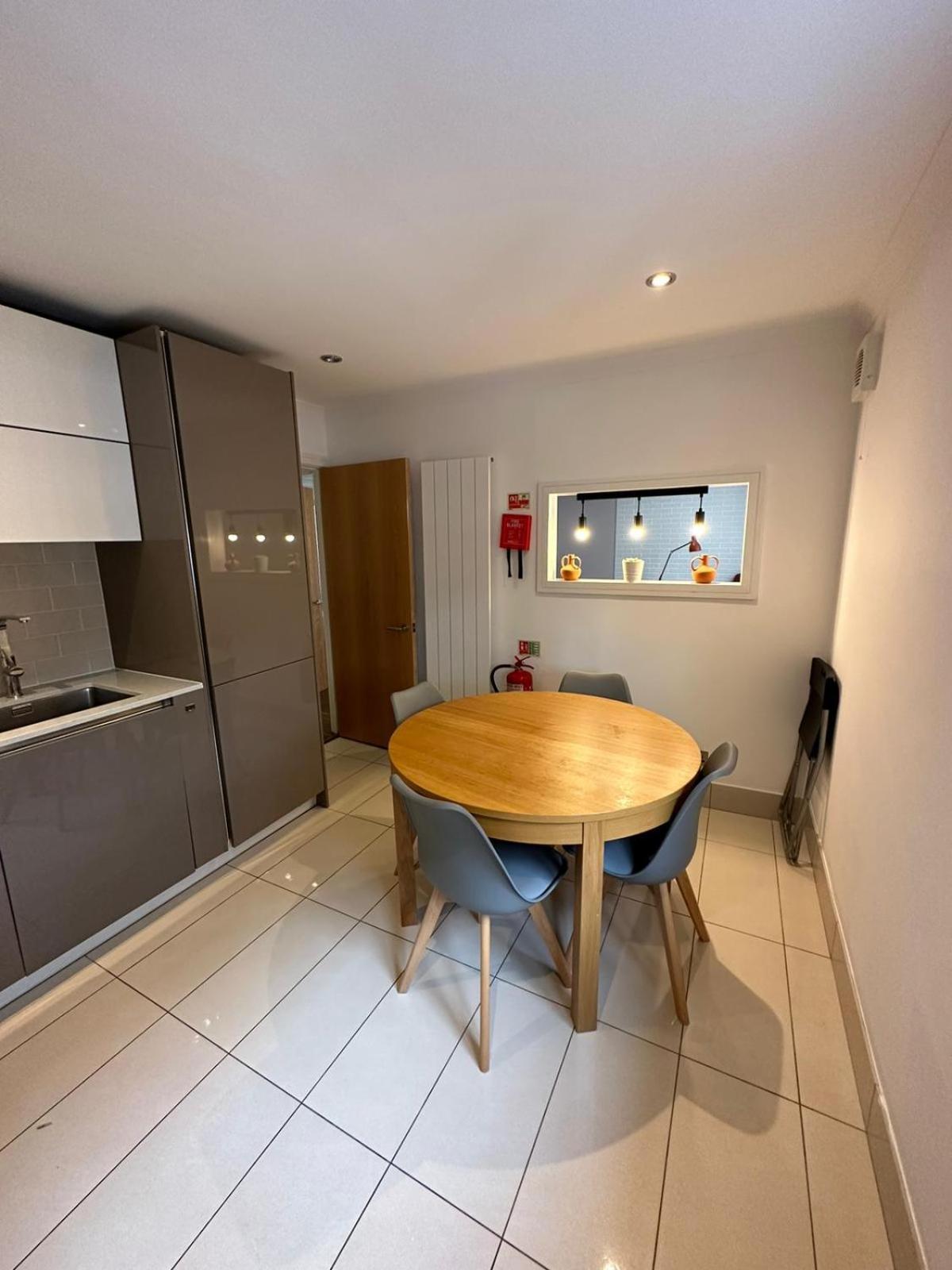 Barbican Pad By Condokeeper ลอนดอน ภายนอก รูปภาพ